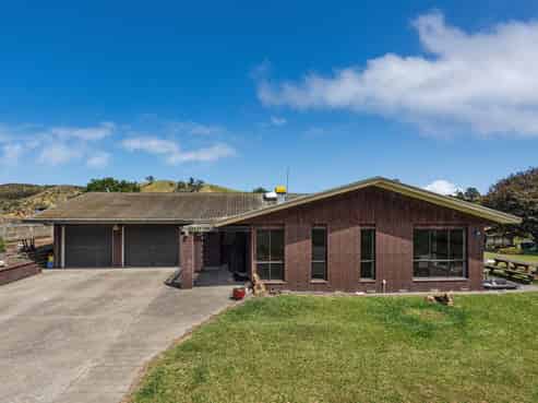 276 Tirohanga Road, Tirohanga