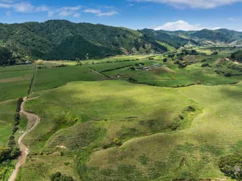 276 Tirohanga Road, Tirohanga