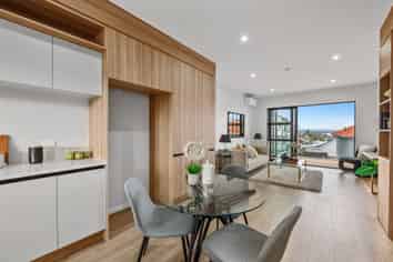 5/1B Egremont Street, Belmont