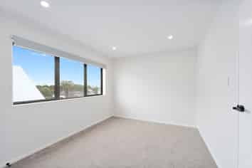 1B Egremont Street, Belmont