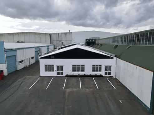 Rosebank industrial investment with new lease