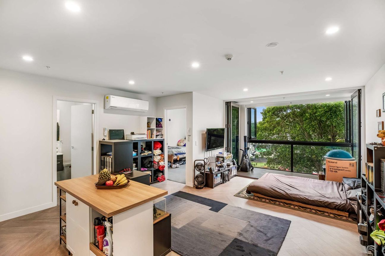 Sun Drenched Prime Corner Apartment - Aanzicht 3