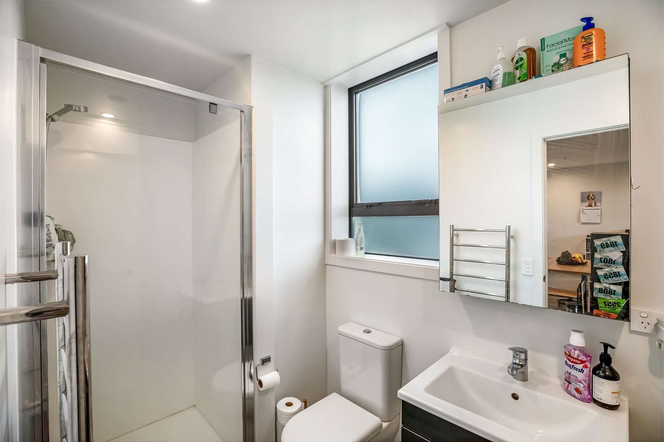 Sun Drenched Prime Corner Apartment - Meer