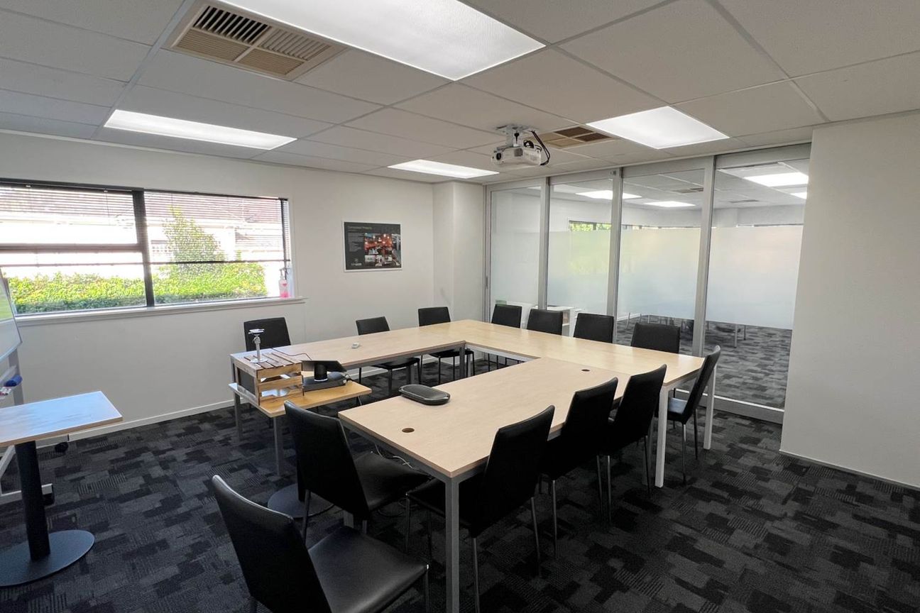 COST EFFECTIVE EPSOM OFFICE + 25 PARKS - Ansicht 4