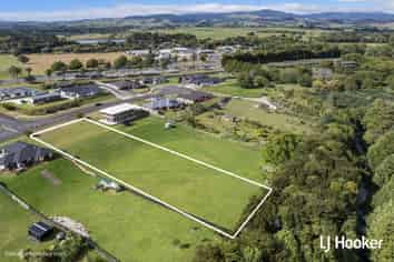 8 Blueberry Lane, Waihi