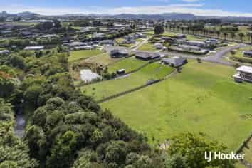 8 Blueberry Lane, Waihi
