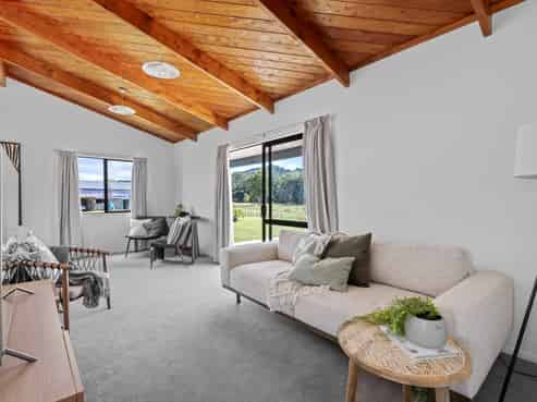 966 Kahikatea Flat Road, Waitoki