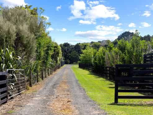 966 Kahikatea Flat Road, Waitoki