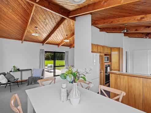 966 Kahikatea Flat Road, Waitoki