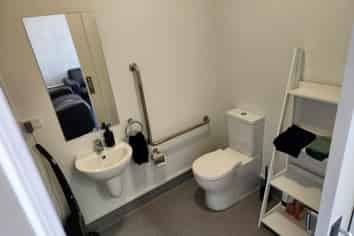 Office/Showroom Unit in Premier Business Park
