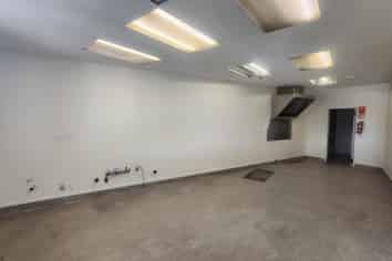 HOMEZONE RETAIL / CAFE OPPORTUNITY
