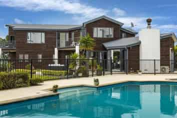 99 Potter Road, Albany