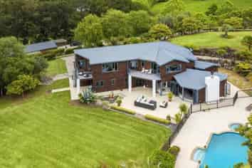 99 Potter Road, Albany