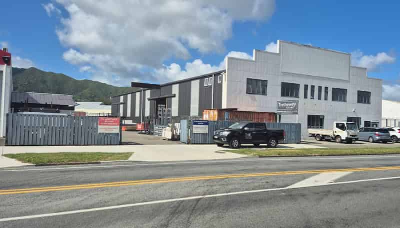 230 Cambridge Terrace, Naenae