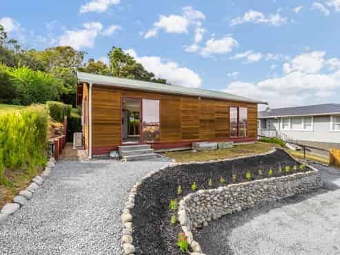 26 Omapere Street, Waitangirua