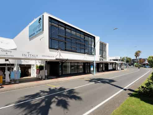 Beachside retail offering 