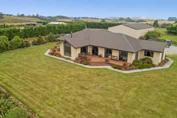 198 Parsons Road, Weston