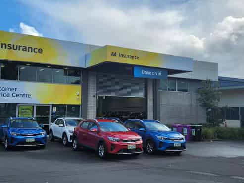 CBRE | Tidy Warehouse on Rosebank Road