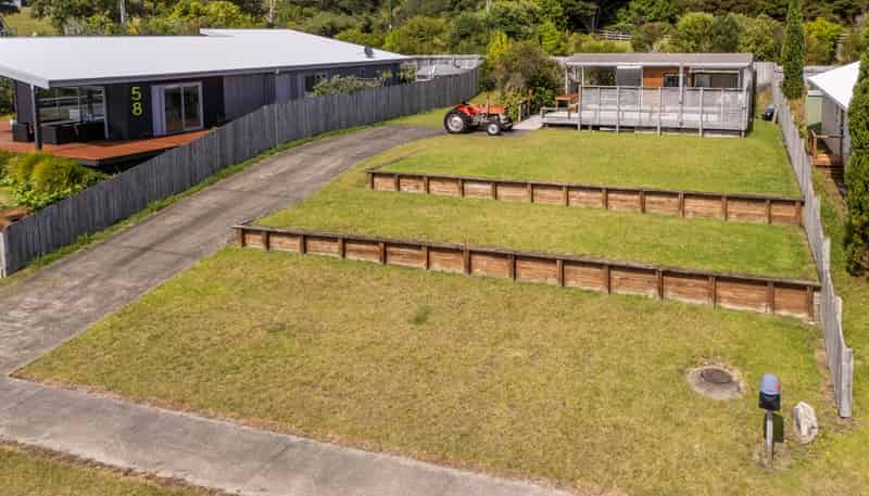 56 Scott Drive, Cooks Beach