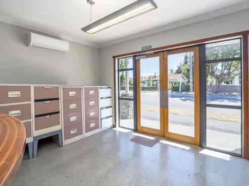 Stand Out Offices For Lease