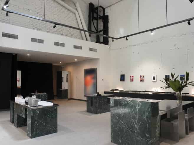 Unrivalled character showroom/office