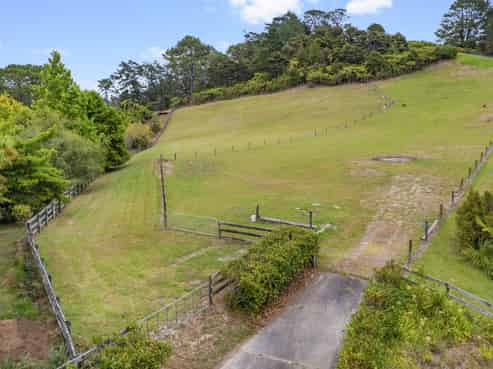 69 Collings Drive, Lucas Heights