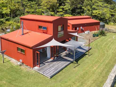 2595C Tiki Road, Coromandel