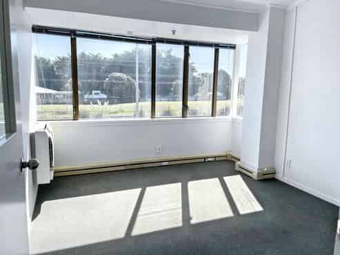 Sunny Office by Station