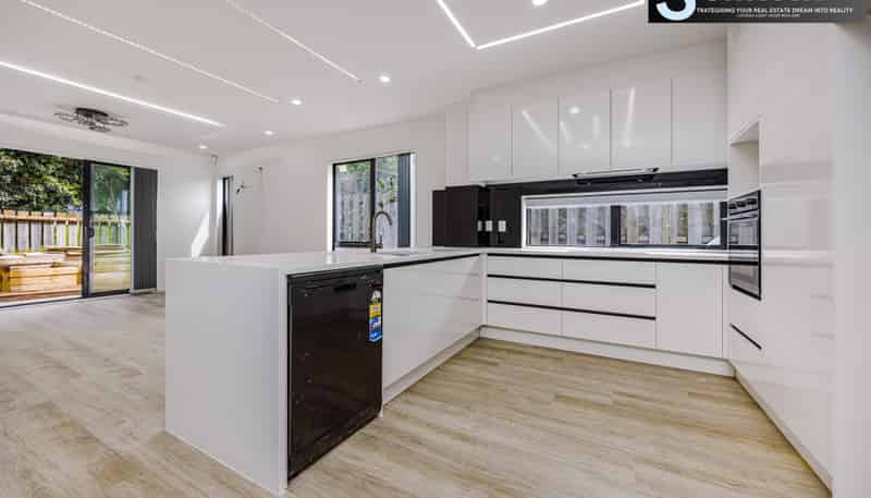 84 Kirkbride Road, Mangere Bridge