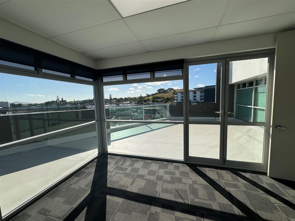 Savills - Prime Top Floor Epsom Office - Ansicht 6