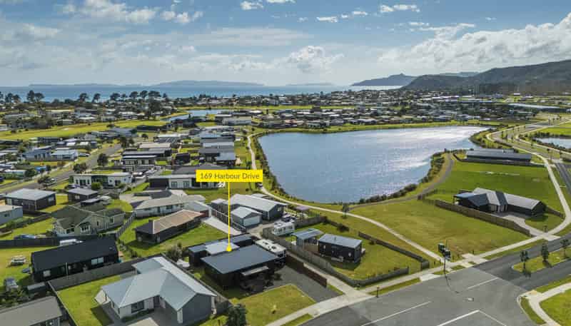 169 Harbour Drive, Matarangi