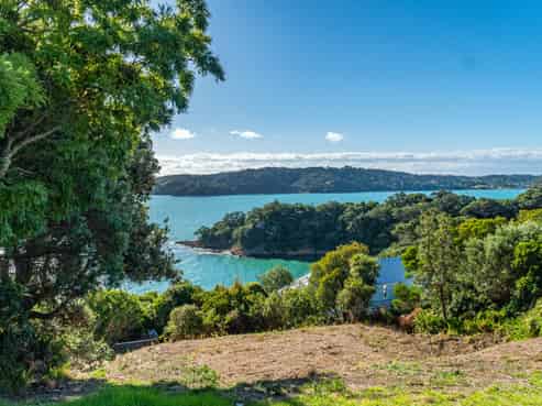61 Kennedy Point Road, Surfdale