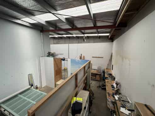 Road frontage 221sqm – competitively priced 