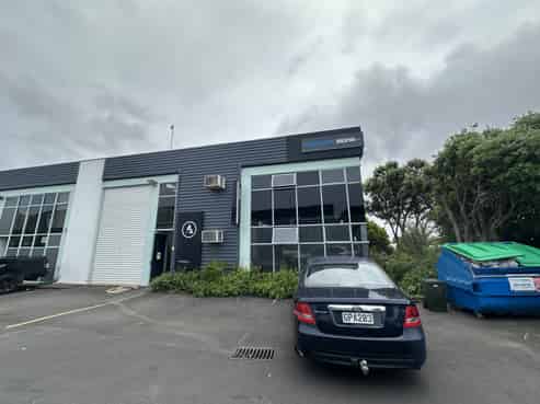 Road frontage 221sqm – competitively priced 