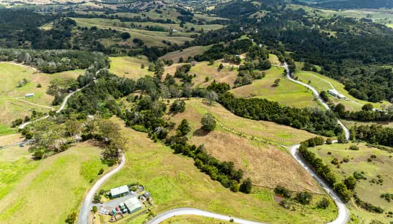 135 Central Road, Paparoa