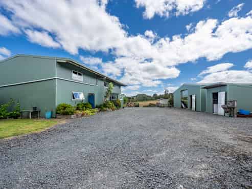 135 Central Road, Paparoa