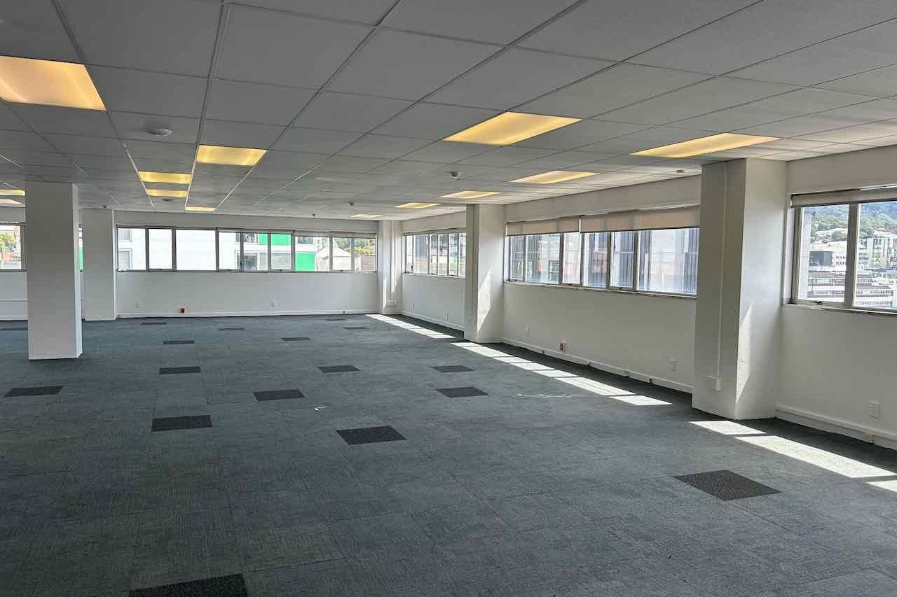 Whole Floor - Half the Rent Rate! - Bild 6