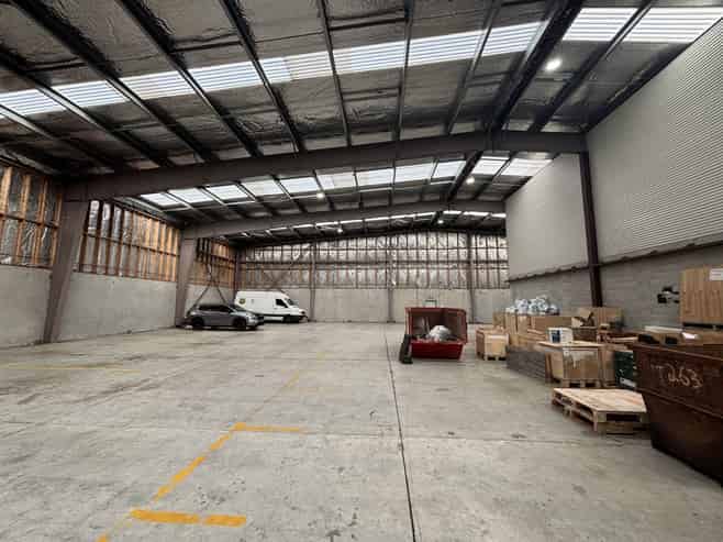 Expansive High-Stud Warehouse in Prime Ngauranga