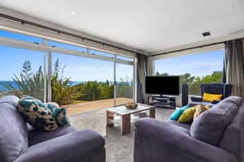 141 Pukehina Parade, Pukehina