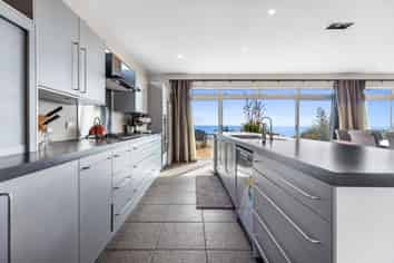 141 Pukehina Parade, Pukehina
