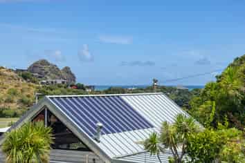 24 Seaview Road, Piha