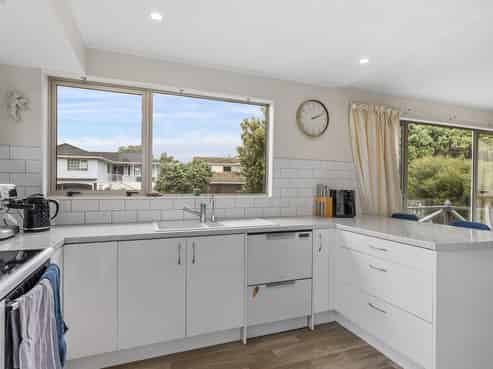 27A Penryn Drive, Mana
