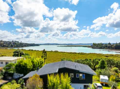 1 Realm Place, Massey