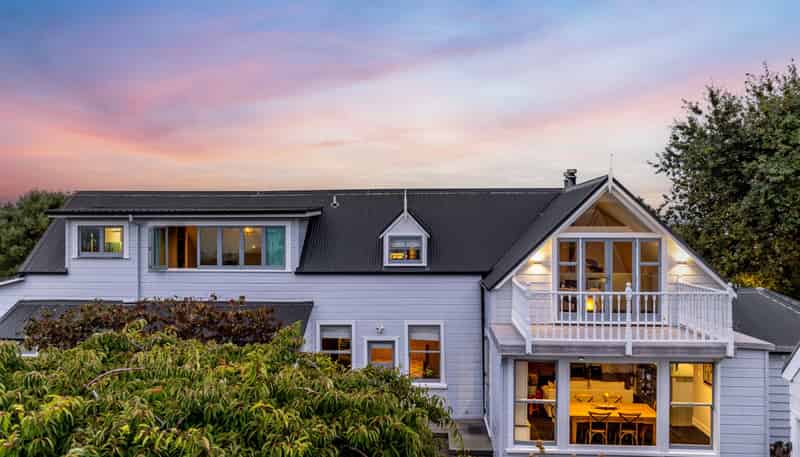 2 Sealy Road, Bluff Hill