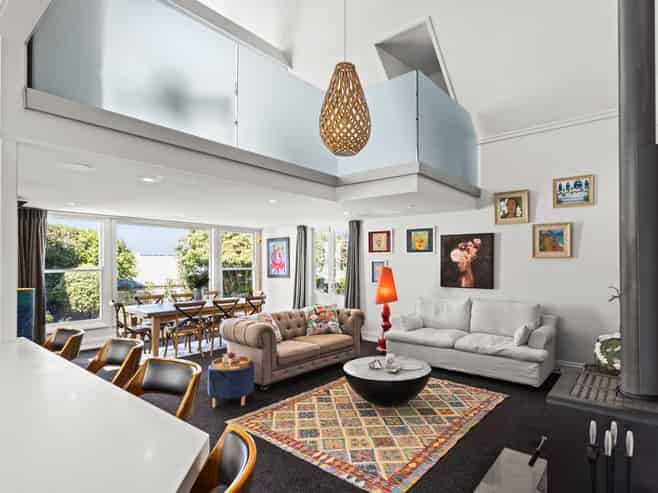 2 Sealy Road, Bluff Hill