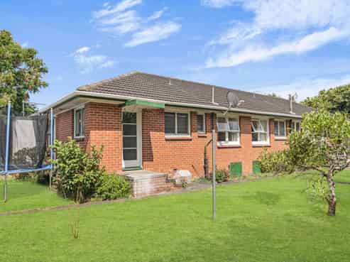 77 Birdwood Avenue, Papatoetoe