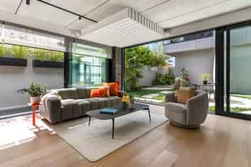 96 Old Mill Road, Westmere