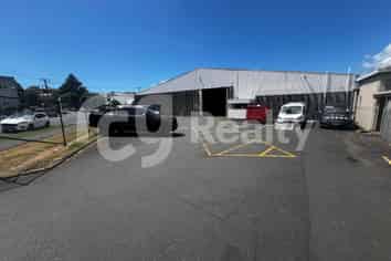Morningside 2000sqm WH, minimal office + Yard