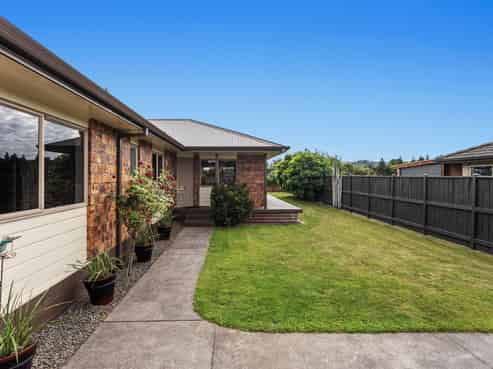 23 Edgewater Grove, Whakatane