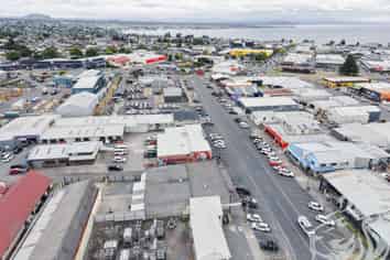 Fringe Commercial - Occupy or Add-Value 